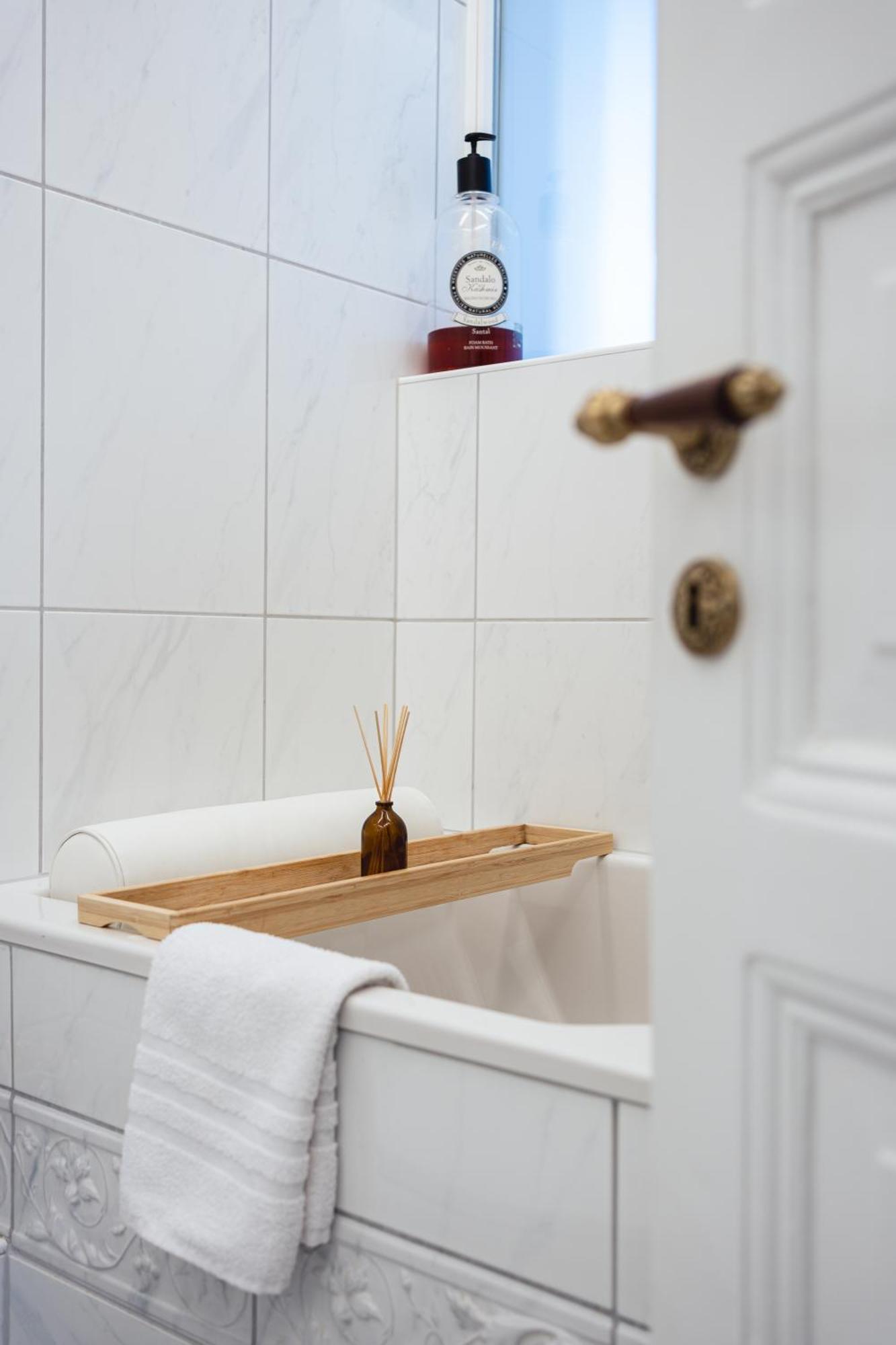 Historical Luxury Homes - Stadtvilla Mit Jacuzzi Und Garten Freiburg im Breisgau Eksteriør billede